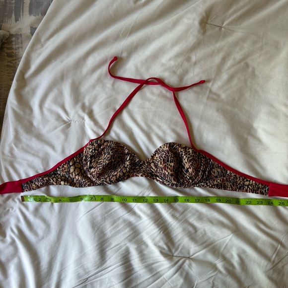 Animal print and red bikini - Picture 11 of 13